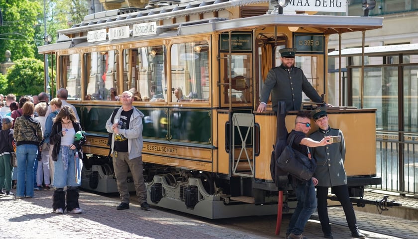 Zabytkowy tramwaj wyjechał na ulice Wrocławia - 1.05.2026 r.