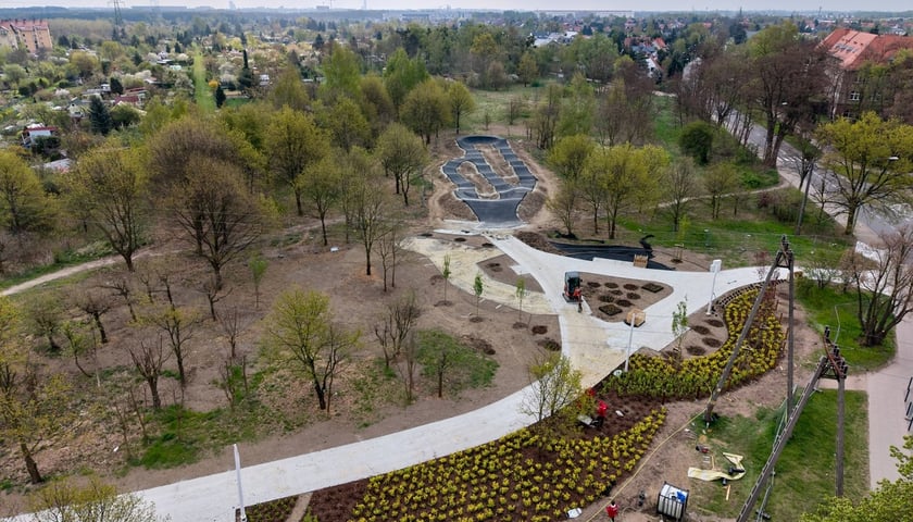 <p>nowy pumptrack</p>
