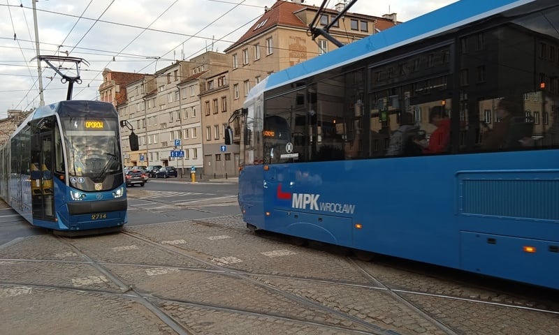 Remonty torowisk i objazdy. Jak jeżdżą tramwaje we Wrocławiu?