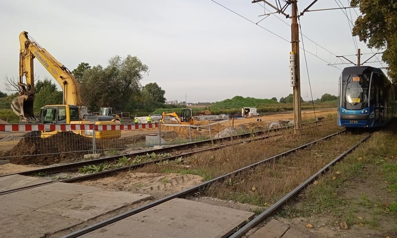 Oś Zachodnia: w 2022 r. tramwaje pojadą po nowym torowisku na Kosmonautów