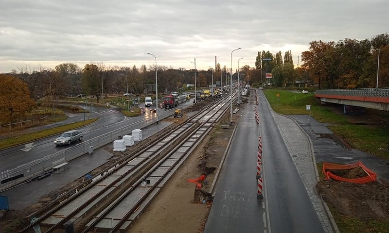 Nowe torowisko na ul. Krakowskiej. Trwa budowa Alei Wielkiej Wyspy