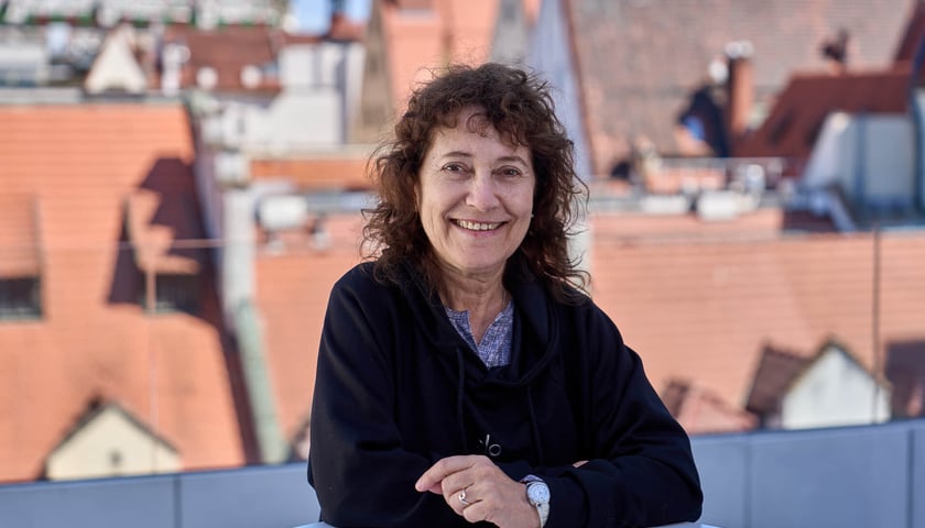 Yvonne Rosenberg na tarasie Op ENHEIM