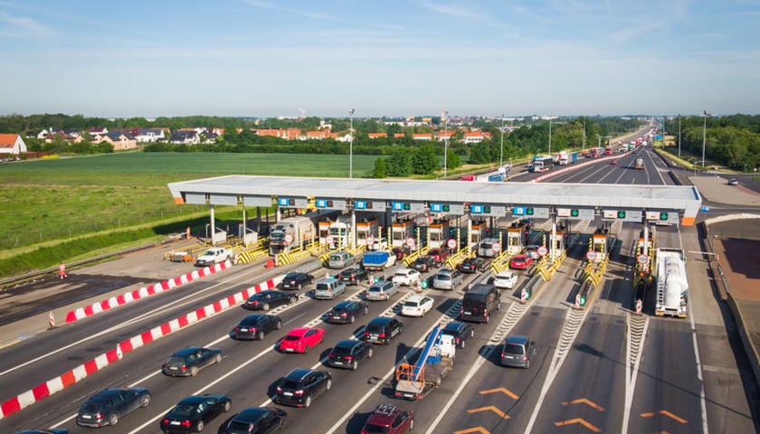 System e-TOLL dla kierowców. Zmiany w opłatach na autostradach