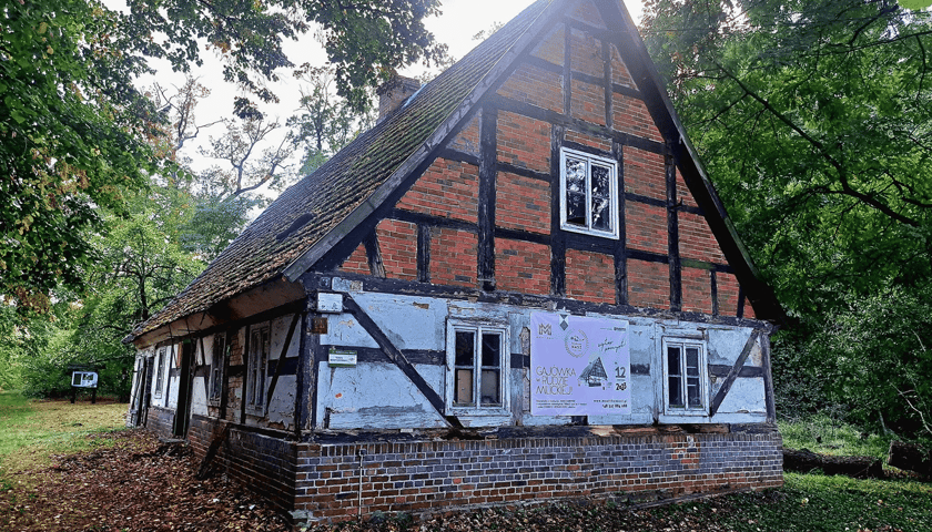 Gajówka w Rudzie Milickiej przed remontem