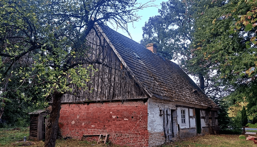Gajówka w Rudzie Milickiej przed remontem