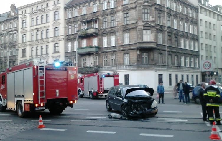 Wypadek na Pomorskiej - nie jeździły tramwaje