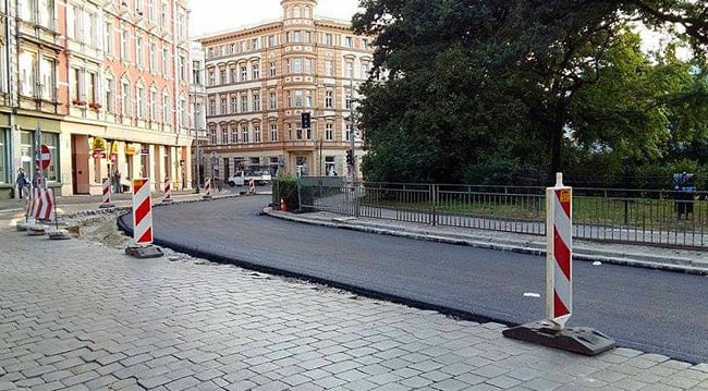 Utrudnienia na Karkonoskiej, zmiany na Trzebnickiej