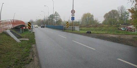 Na Żernikach mostem tymczasowym