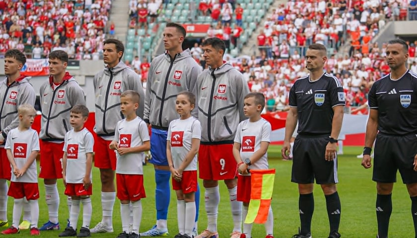 Robert Lewandowski na boisko wyszedł z Mają Mecan. Mecz Polska - Ukraina, 31 maja 2026 r.