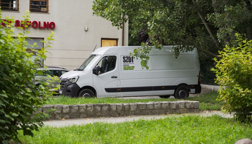 SZOT - Samochód Zbierający Odzież i Tekstylia
