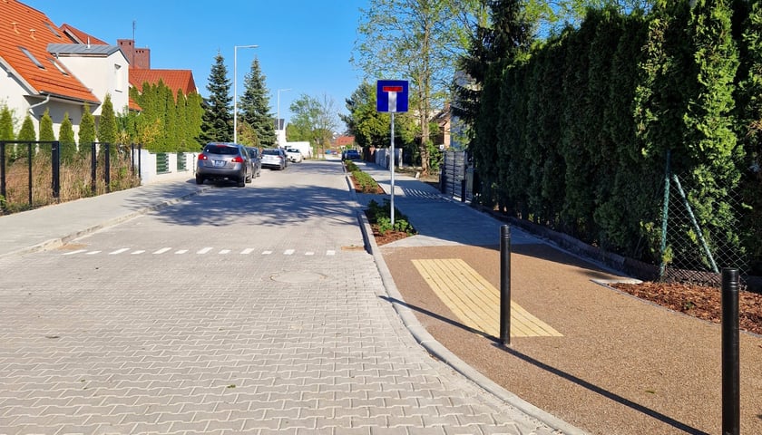 Ulica Hipolita Cegielskiego na Jagodnie świeżo po przebudowie 