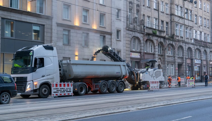 Pierwszy dzień remontu nawierzchni ulicy ks. Piotra Skargi. Wrocław, 18.05.2026