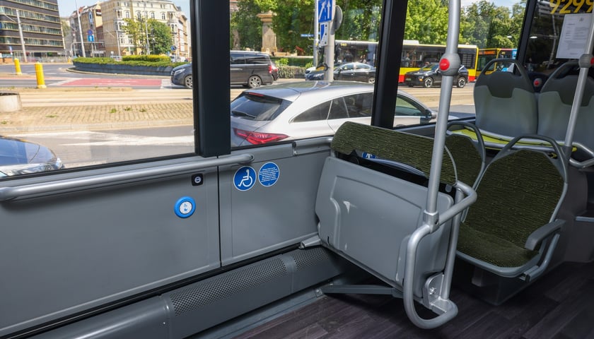 Elektryczny Mercedes eCitaro K. Wydział Transportu UMW zaplanował ponad tydzień testów tego pojazdu – od 20 do 28 maja.