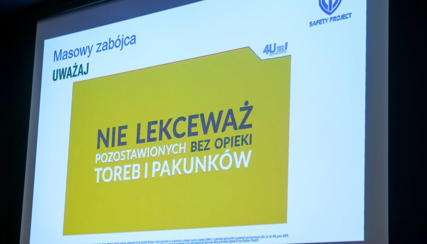 Szkolenie w ramach programu Bezpieczny Wrocław w ZS nr 1 we Wrocławiu