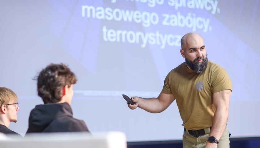Szkolenie w ramach programu Bezpieczny Wrocław w ZS nr 1 we Wrocławiu