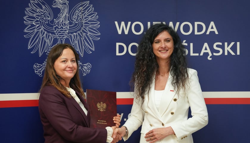 Na zdjęciu od lewej: Agnieszka Miza, nowa wicewojewoda dolnośląska, Anna Żabska, wojewoda dolnośląska