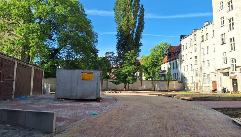 Podwórko Prusa, Poniatowskiego, Oleśnicka, Żeromskiego