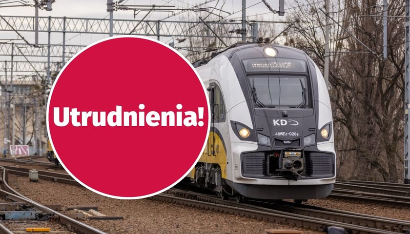 Ilustracja przedstawia pociąg i napis "utrudnienia" 