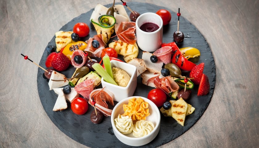 Zaproszenia do restauracji „Korba” [ZAKOŃCZONY]