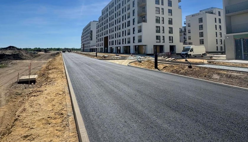 Wyasfaltowany nowy odcinek Alei Architektów 