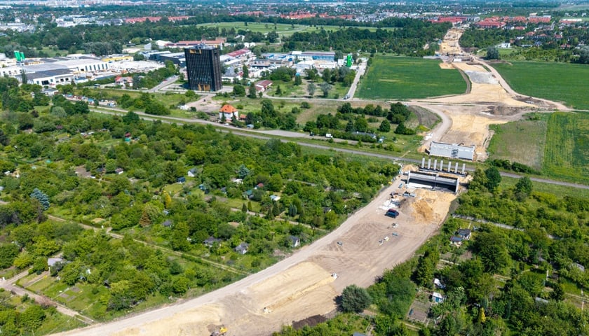Widok z lotu ptaka na budowę Wschodniej Obwodnicy Wrocławia