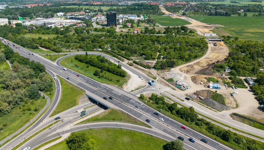 Widok z lotu ptaka na budowę Wschodniej Obwodnicy Wrocławia