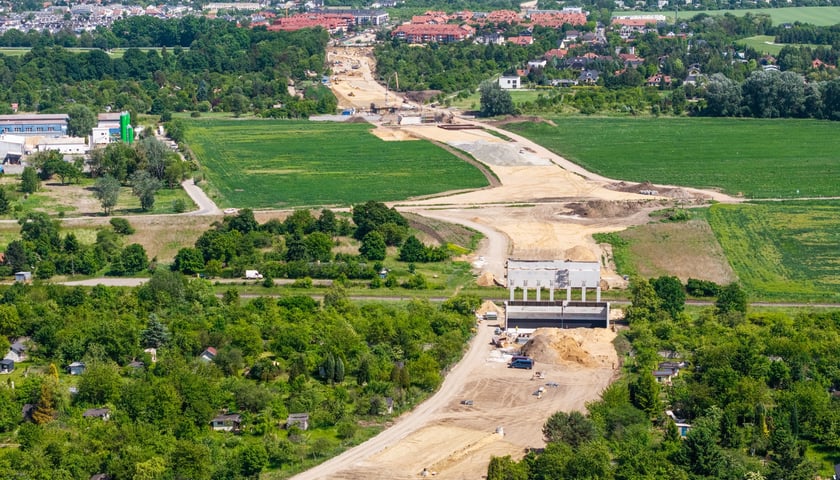 Widok z lotu ptaka na budowę Wschodniej Obwodnicy Wrocławia