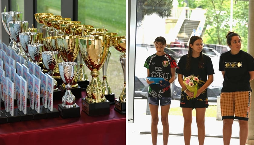 Z prawej: puchary dla zwycięzców Swim Manii. Z lewej: Maria Domosławska, Aleksandra Mikulska i Beata Pożarowszczyk-Kuczko.
