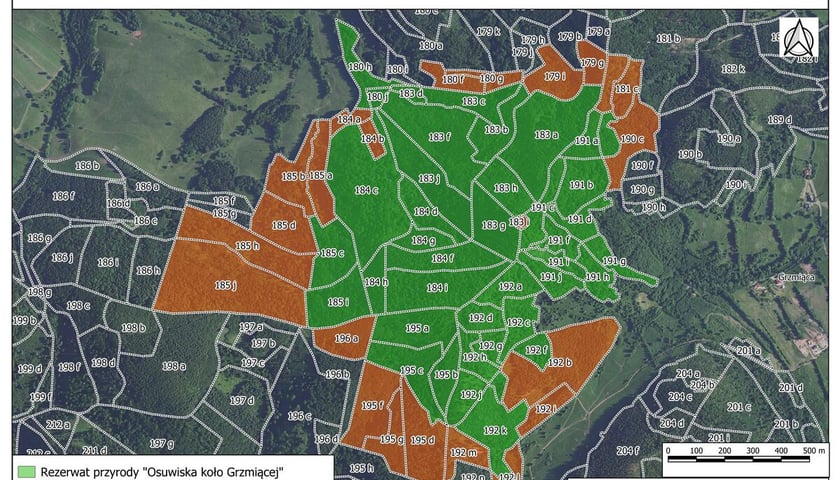 Mapki z obszarami rezerwatów przyrody w nadleśnictwie Wałbrzych