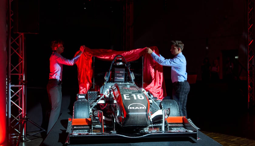 Premiera nowego bolidu PWR Racing Team na Tarczyński Arena we Wrocławiu