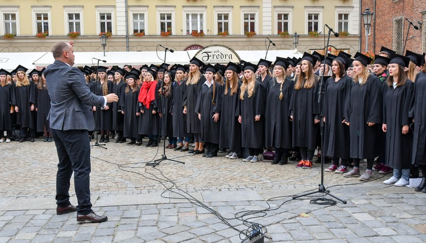 „Gaudeamus” w Rynku: Radujmy się, pókiśmy młodzi