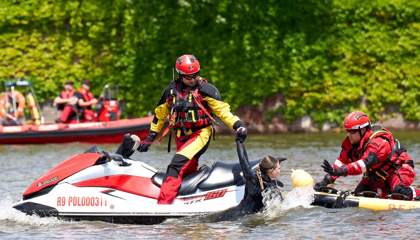 POkaz ratownictwa wodnego podczas Festiwalu Pierwszej Pomocy na Bulwarze Dunikowskiego, 13 czerwca 2026