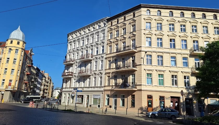<p>kamienica przy ul. Jedności Narodowej 90</p>