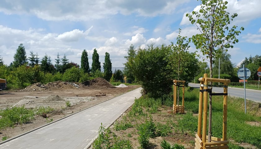 <p>budowa chodnika przy ul. Kurpi&oacute;w</p>