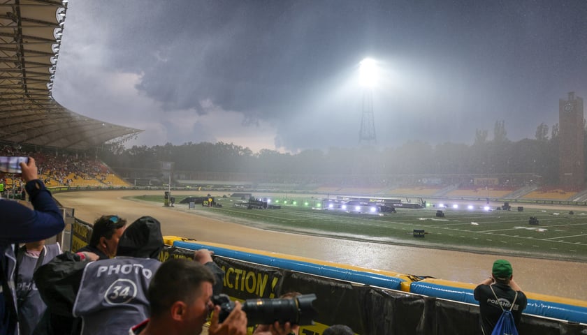 Stadion Olimpijski po ulewie