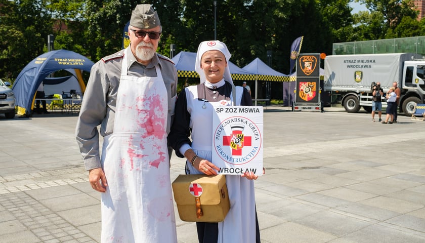 Festyn programu "Bezpieczny Wrocław" na placu Wolności we Wrocławiu