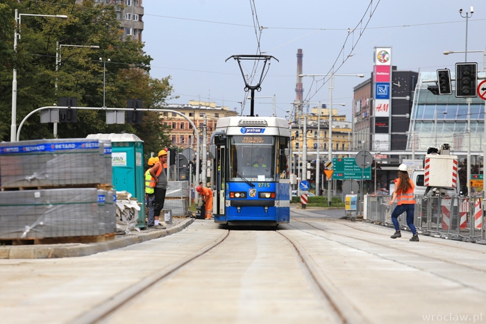 16 sierpnia tramwaje i autobusy wracają na ul. Skłodowskiej-Curie