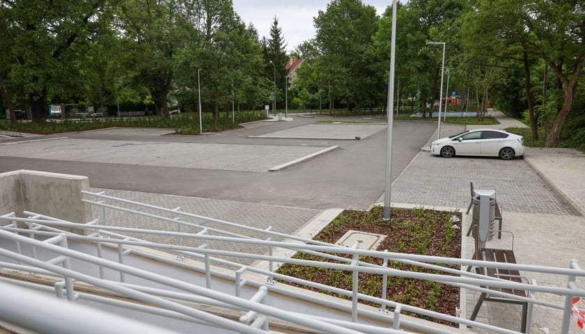 Nowy parking P+R na Leśnicy. W lipcu będzie można z niego korzystać