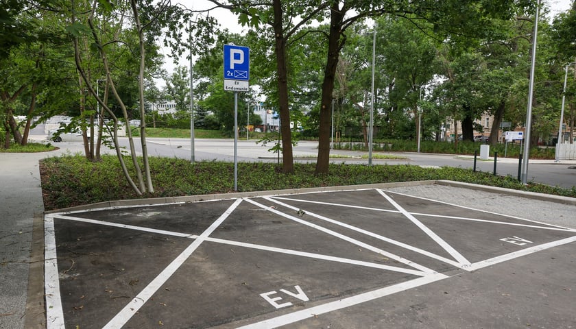Nowy parking P+R na Leśnicy. W lipcu będzie można z niego korzystać