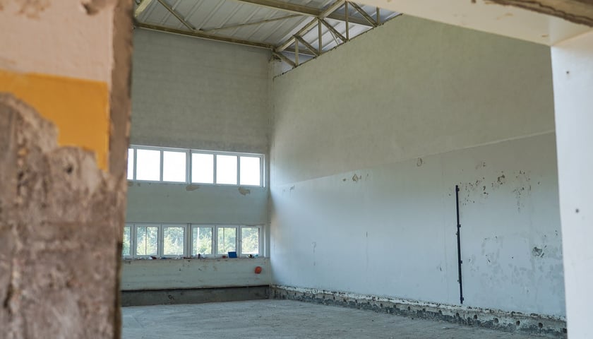 Remont bloku sportowego w Szkole Podstawowej nr 90 przy ulicy Orzechowej