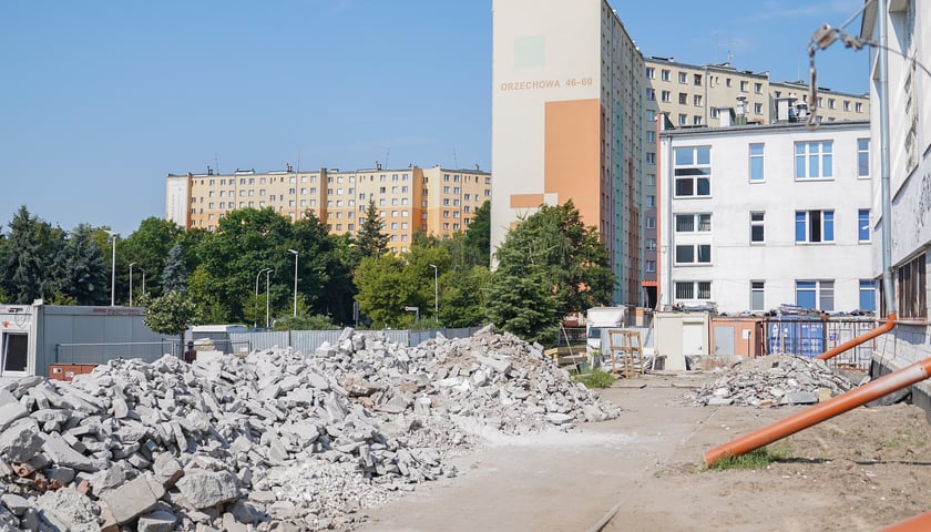 Remont bloku sportowego w Szkole Podstawowej nr 90 przy ulicy Orzechowej
