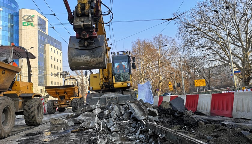 8 lutego: ruszyła przebudowa pl. Orląt Lwowskich – duże zmiany w komunikacji