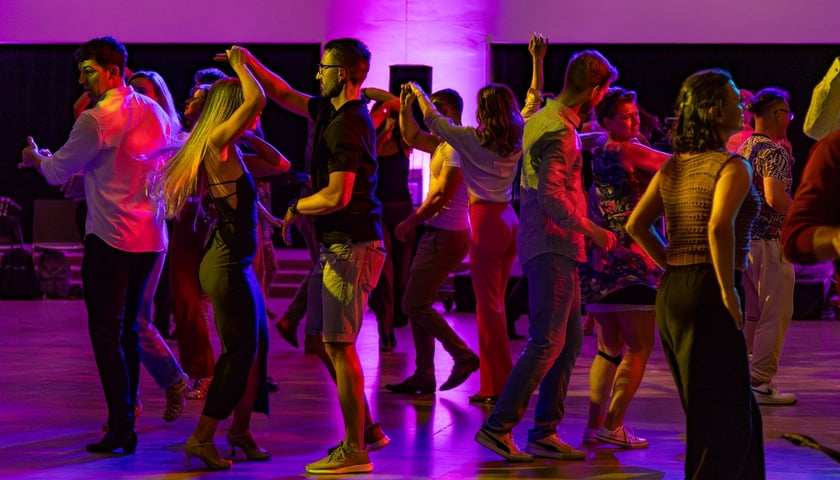 Lato na Pergoli we Wrocławiu. Plenerowe kino, zabawy rodzinne, clubbing