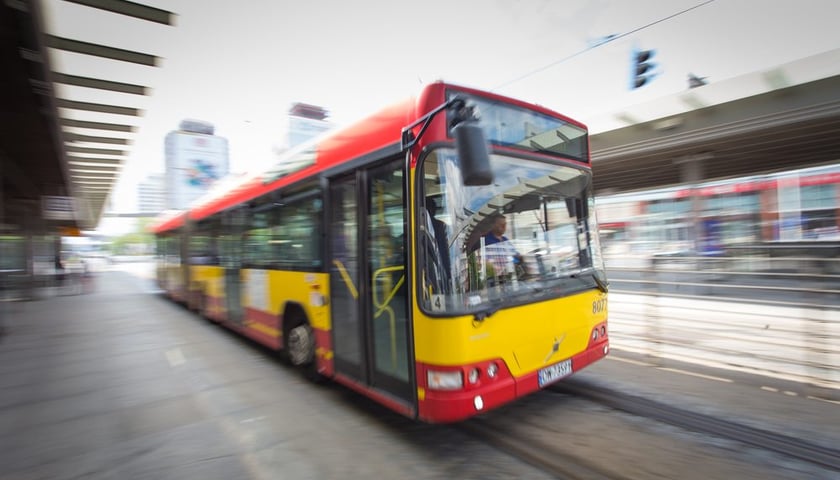 15 listopada – zmiana rozkładu jazdy linii autobusowej 345