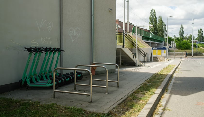 Nowa stacja 15353 – Gnieźnieńska działa przy przystanku kolejowym Wrocław-Szczepin