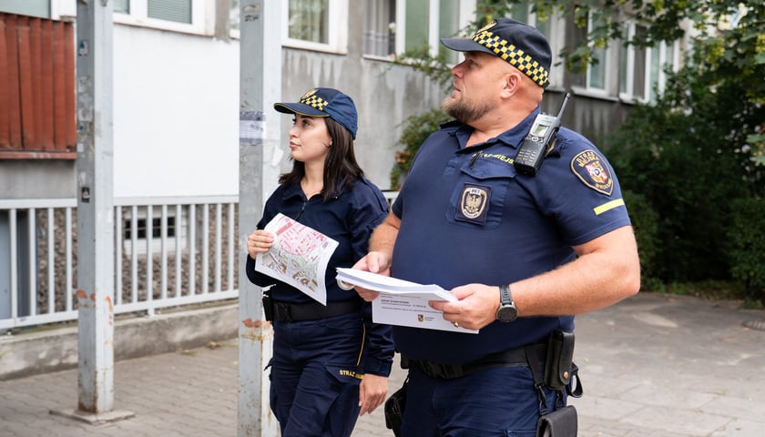 Strażnicy miejscy zostali zaangażowani w informowanie mieszkańc&oacute;w o ewakuacji