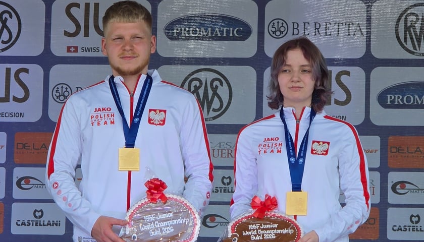 Małgorzata Dąbrowska ze Śląska Wrocław i Ivan Rakitski z Kalibra Białystok zdobyli złote medale Mistrzostw Świata juniorów w konkurencji pistolet pneumatyczny MIX. 