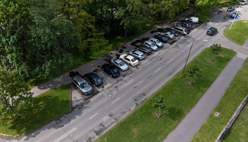 Ulica Szybowcowa przed remontem, widok z drona