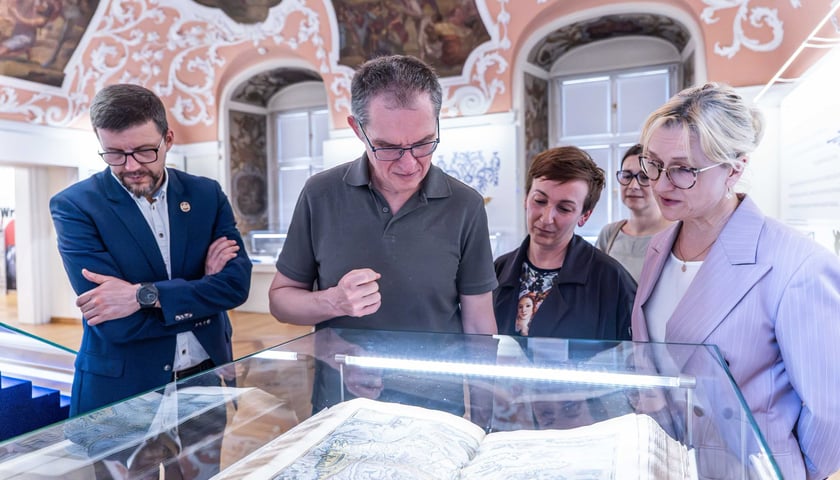 Andrzej Poczobut z wizytą w Ossolineum