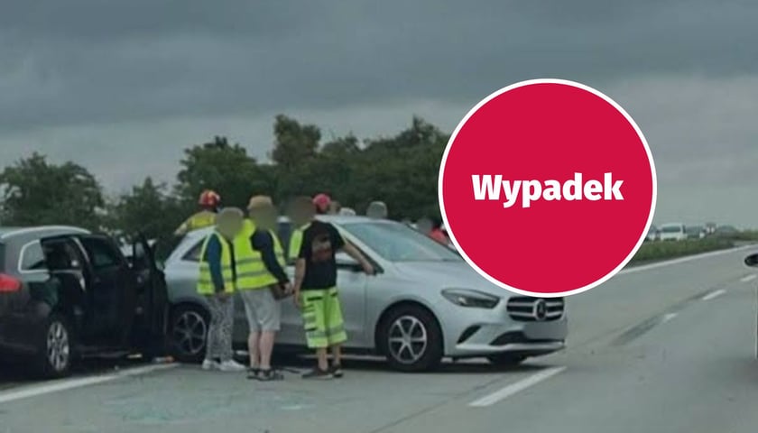 Zderzenie trzech samochodów na autostradzie A4. Służby na miejscu, 19.07.2026